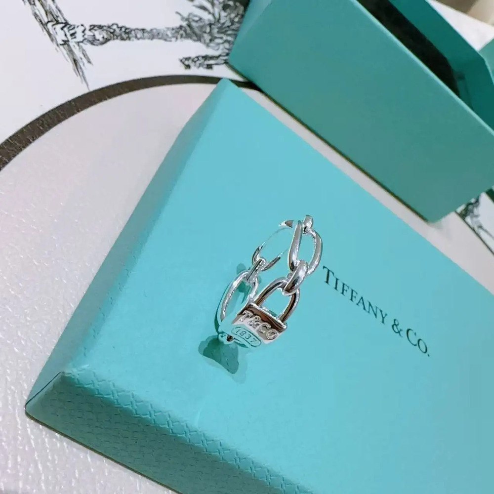 Tiffany & Co. Chain Silver Ring - Picture 3 of 5